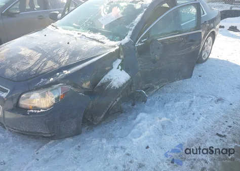 2011 Chevrolet Malibu Ls z USA, uszkodzony, nr VIN 1G1ZB5E10BF212261